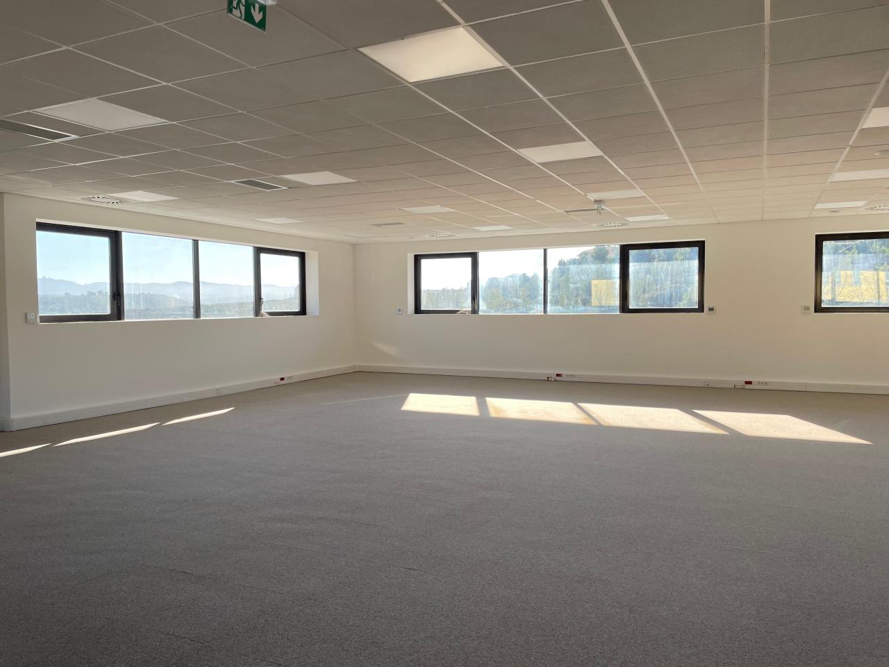 Bureau Aix-en-Provence 526m² Location bureau Aix-en-Provence Bouches-du-Rhône OLBUR2114931 1